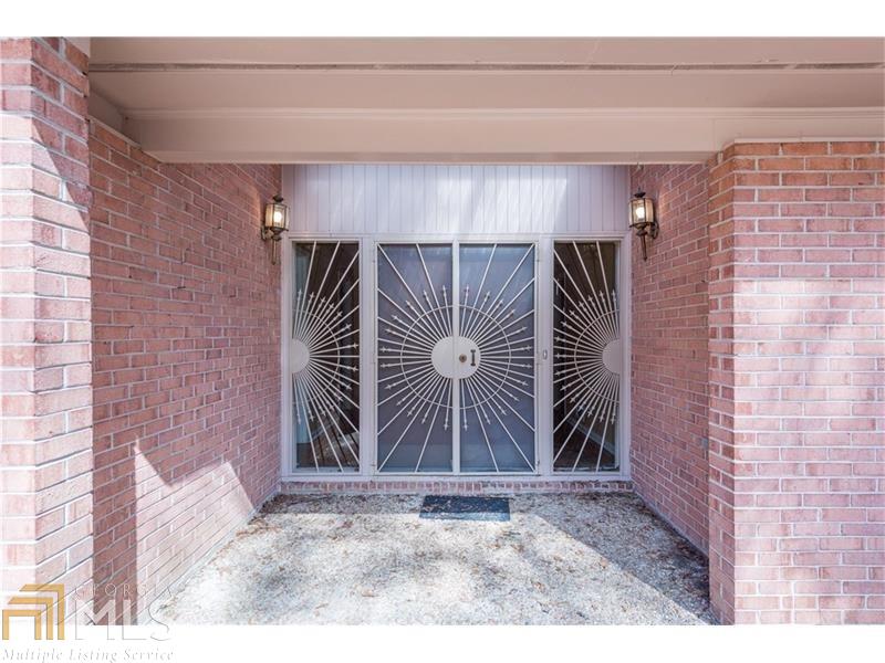 2438 Melinda Dr