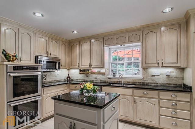 2052 Valiant Dr, Atlanta GA 30345