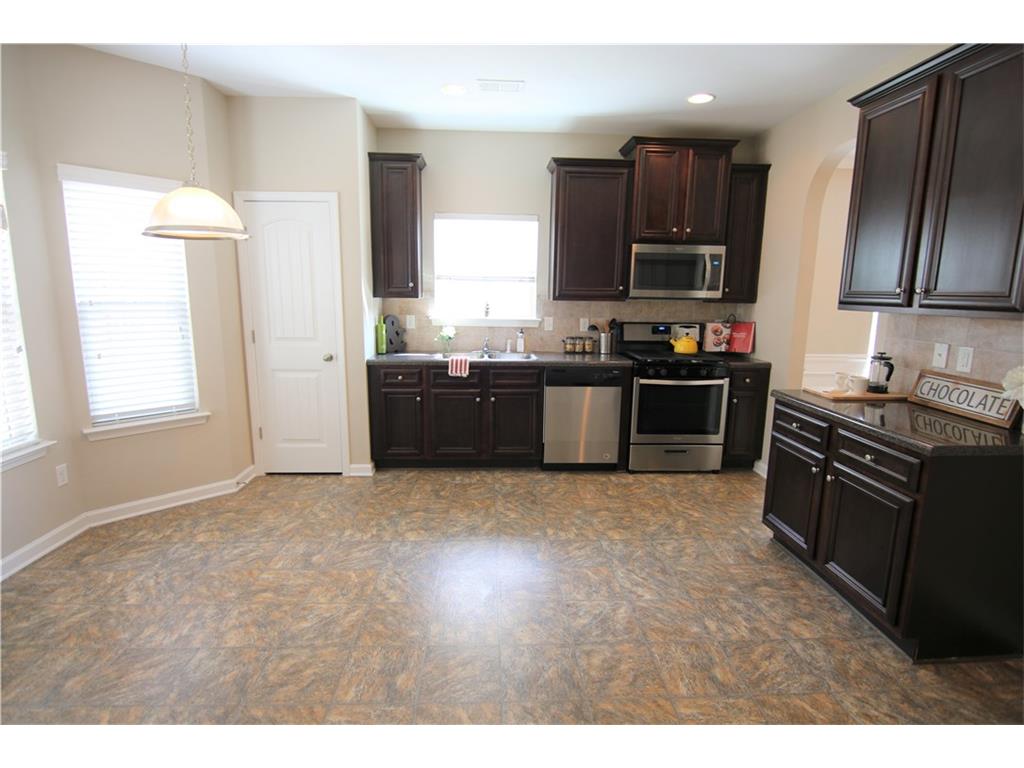 3859 Chattahoochee Dr