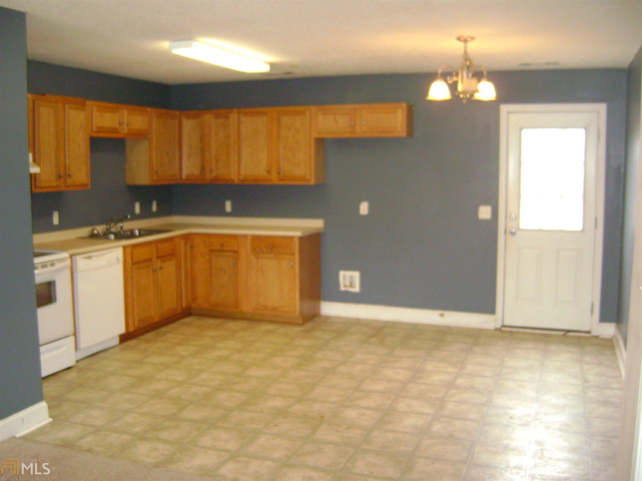 8 Meadow Dr