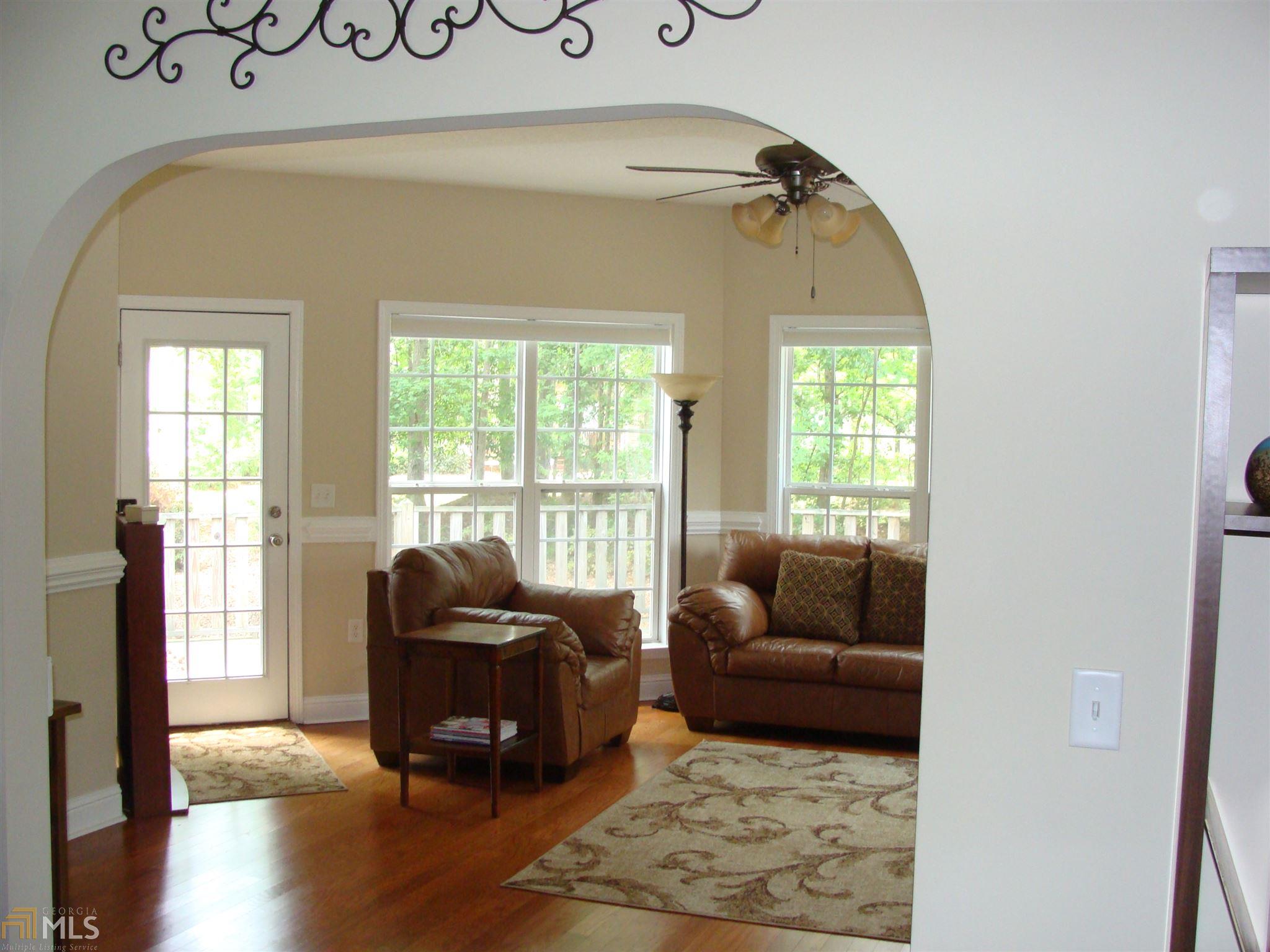 902 Brittany Ln