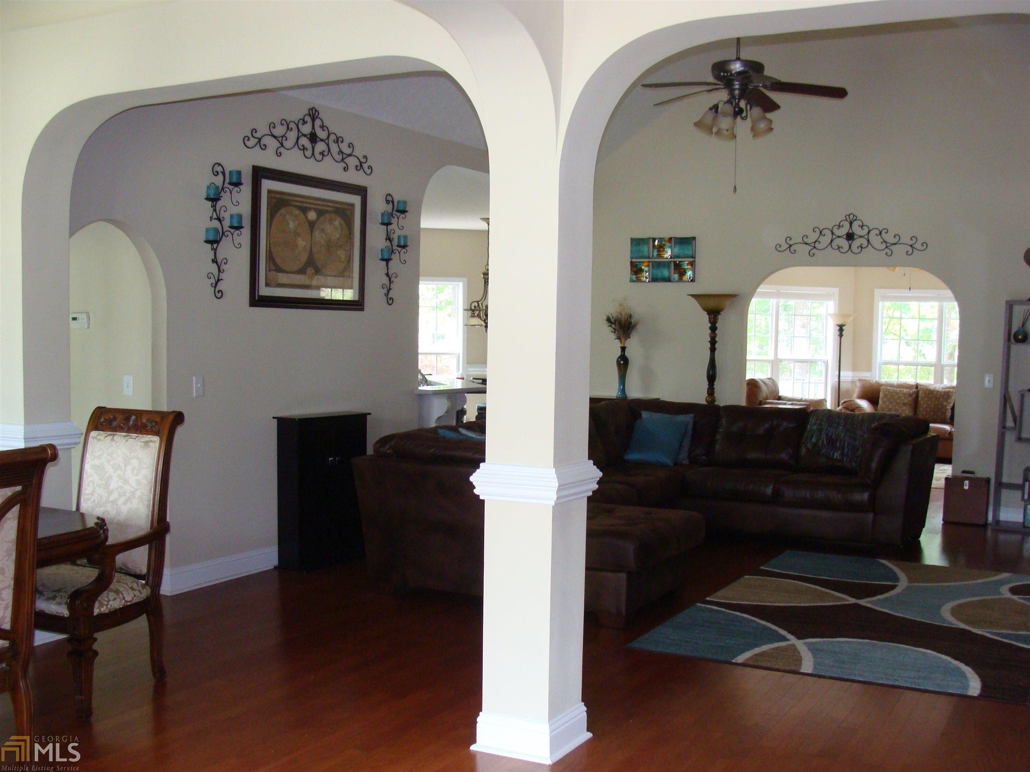 902 Brittany Ln