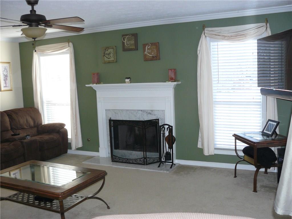 4566 Summerset Dr