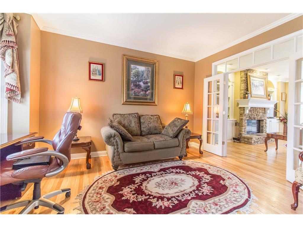341 La Perla Dr