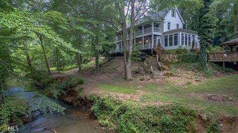 495 White Pine Ln