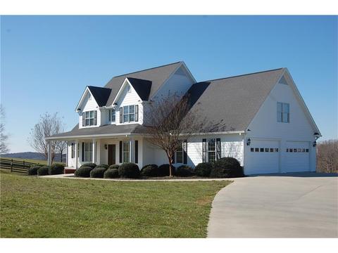 495 White Pine Ln