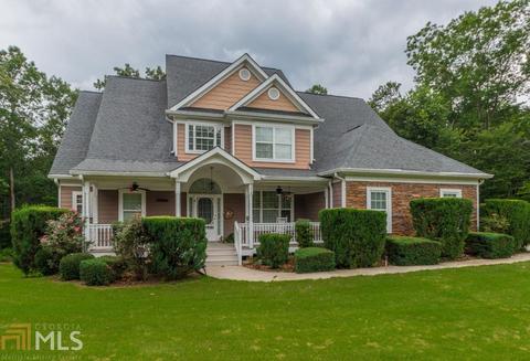 495 White Pine Ln