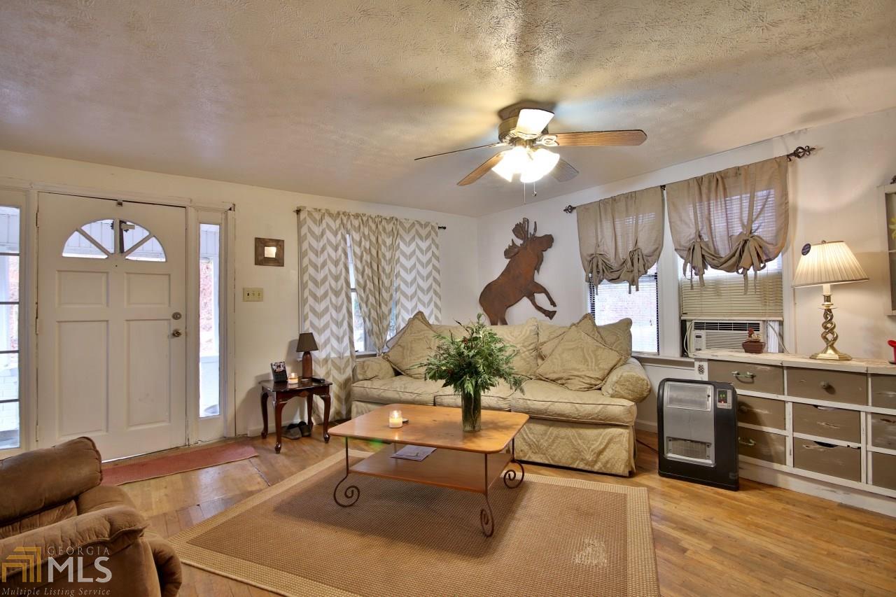 3162 Mountain View Rd