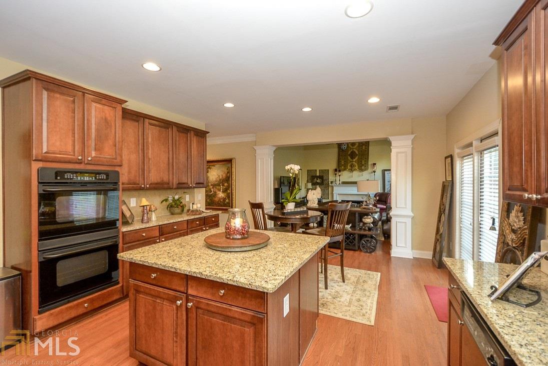 7802 Brass Lantern Dr