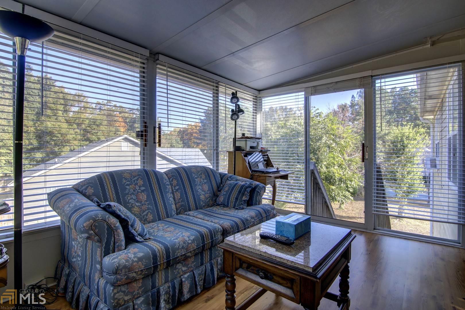 306 Hills Point Rd