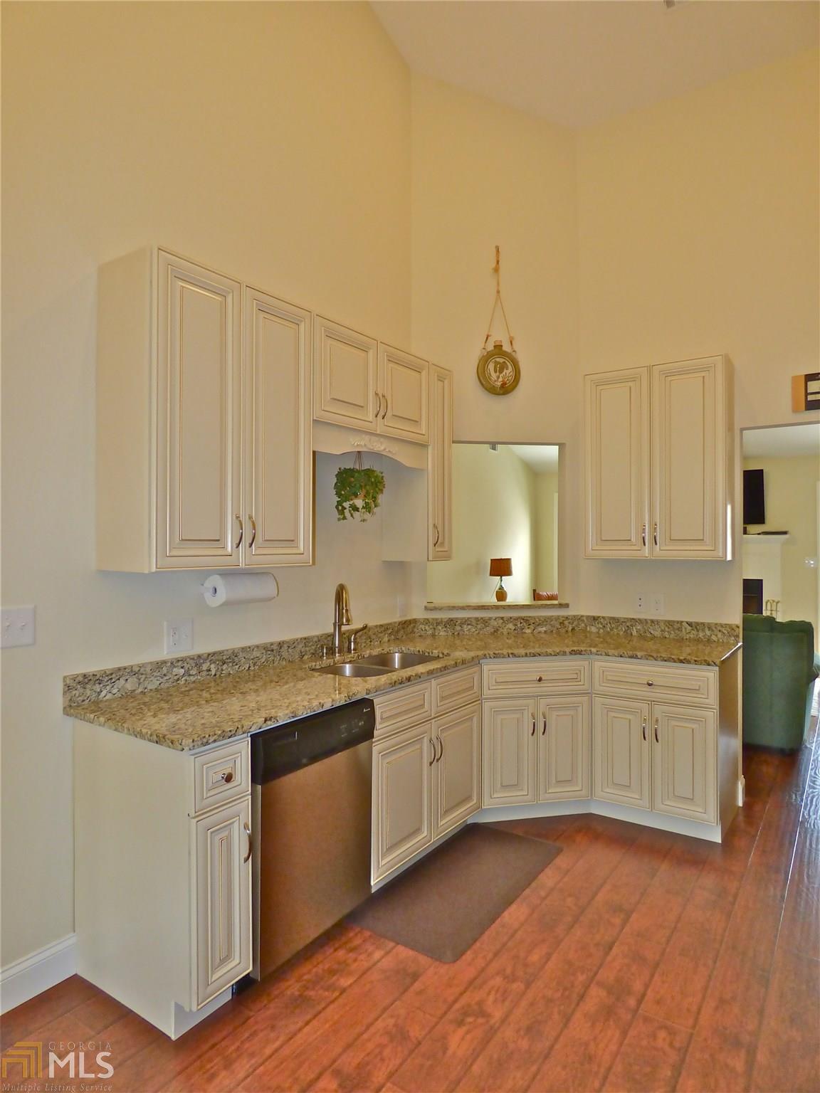 334 Shadow Lake Dr