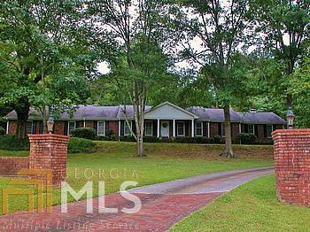27 St Ives Cir