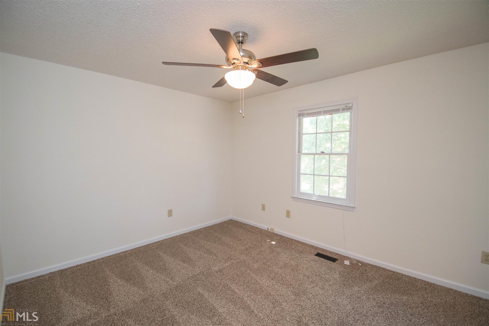160 Wendy Ln
