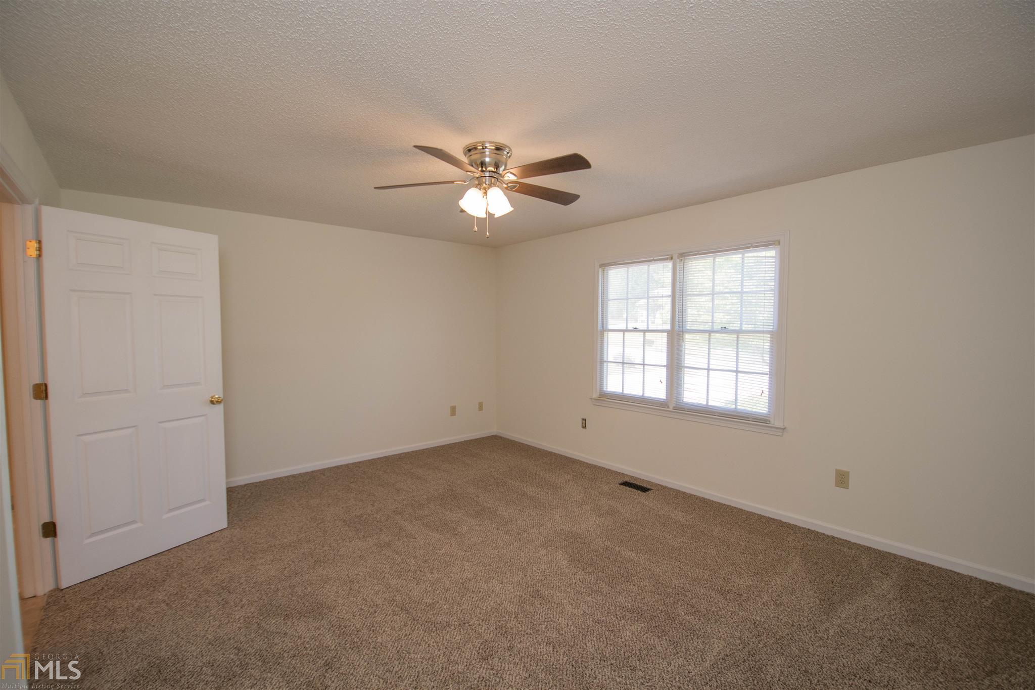 160 Wendy Ln