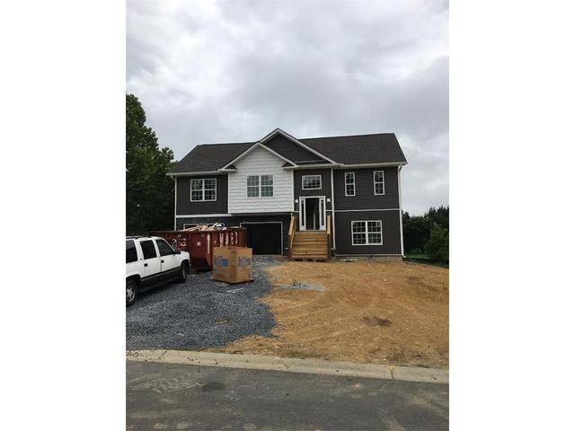 104 Summerfield Dr NE