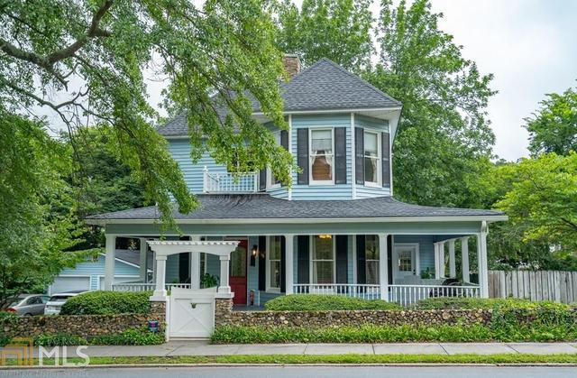 104 Summerfield Dr NE