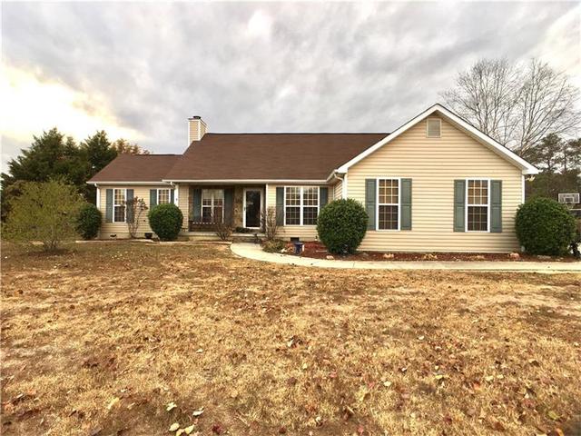 240 Moss Creek Dr NE