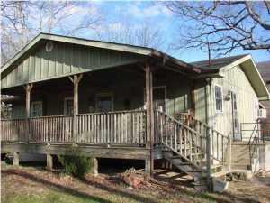 4243 Cloverdale Rd