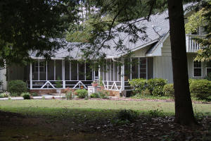 382 Dogwood Rd