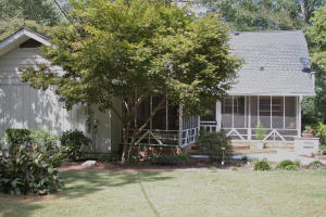 382 Dogwood Rd