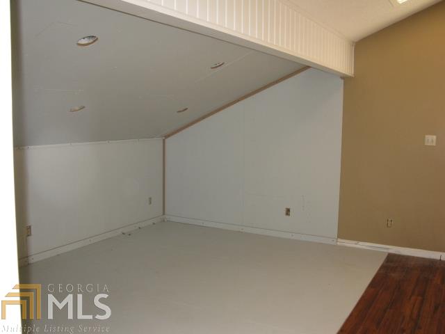 10 Willow St