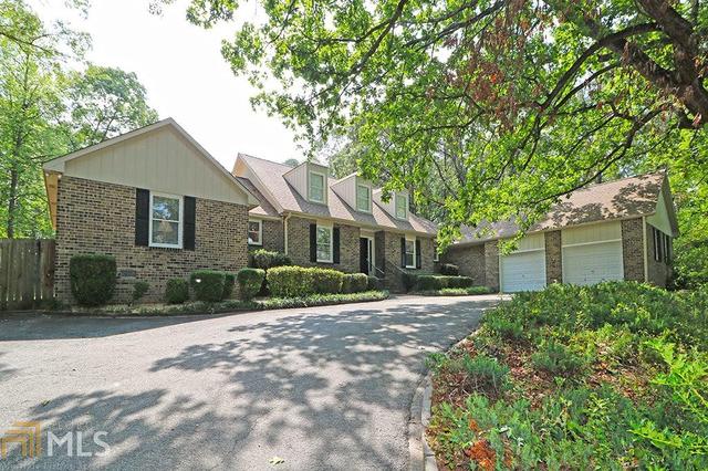 218 Knob Hill Dr