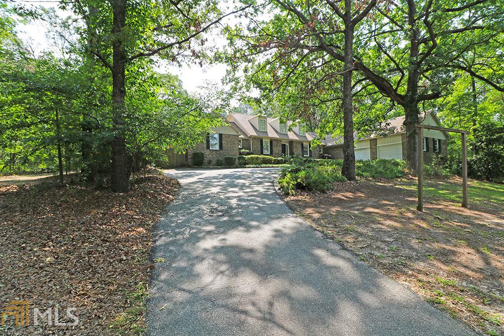 218 Knob Hill Dr