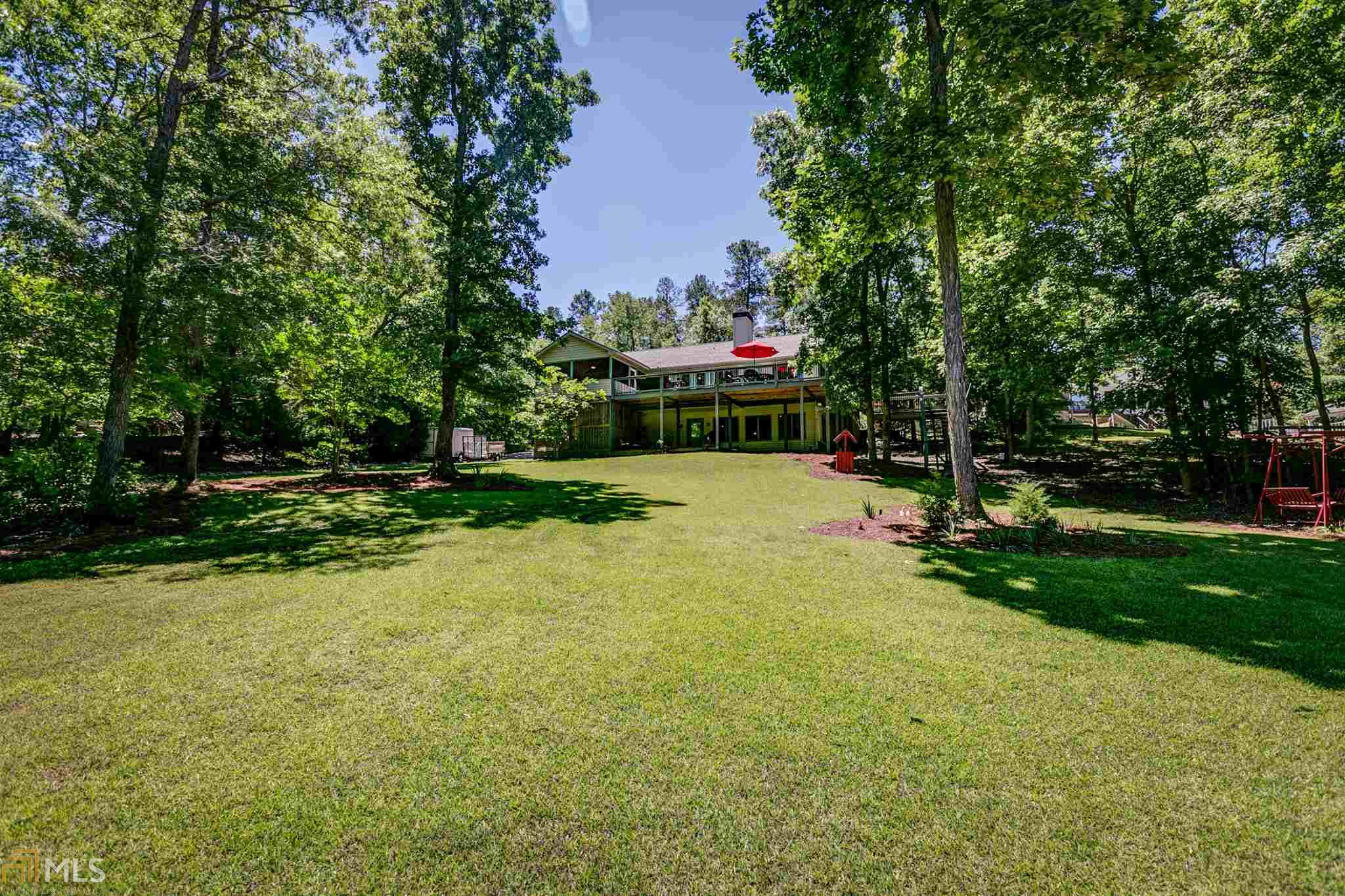 138 Riverside Dr