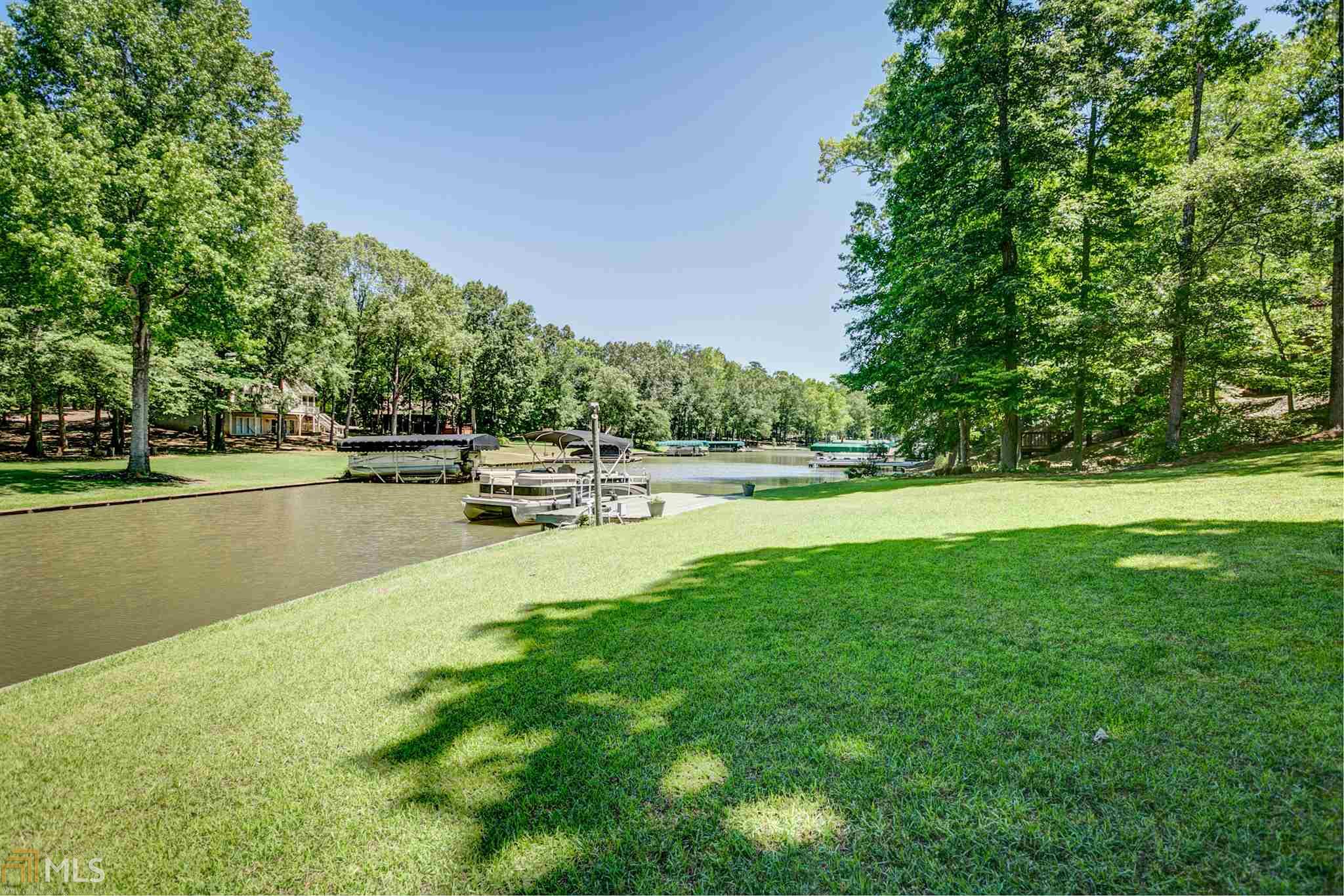 138 Riverside Dr