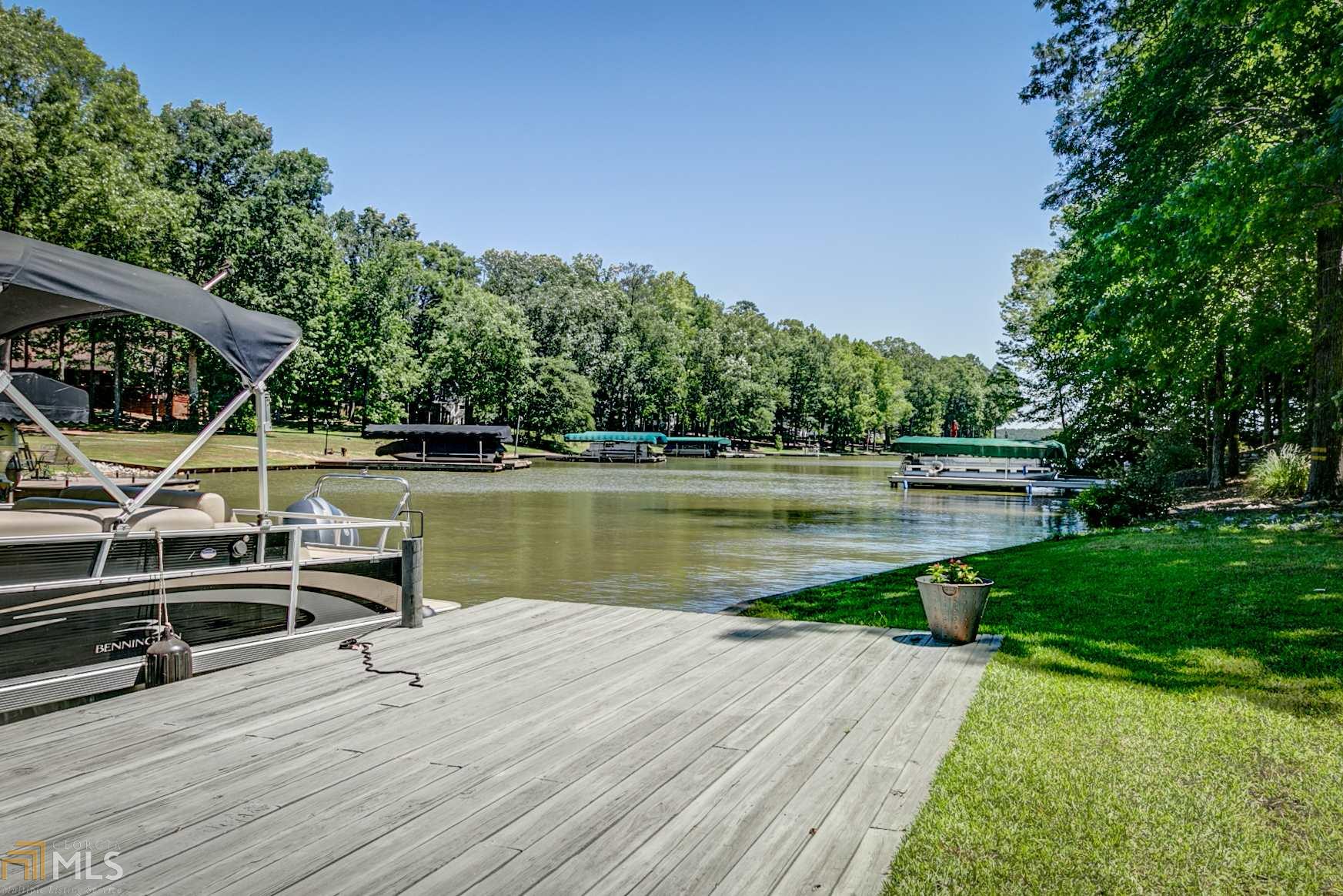 138 Riverside Dr