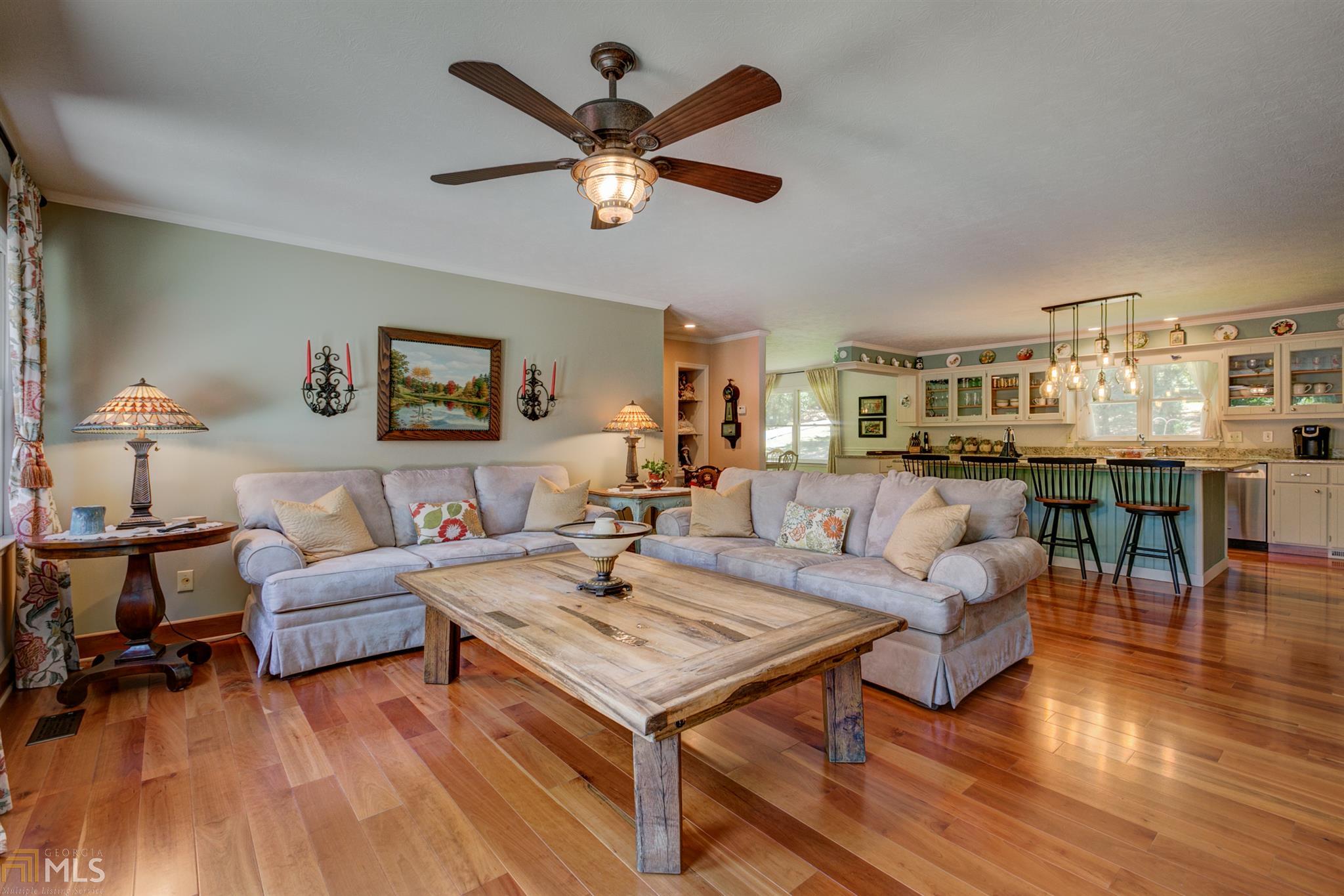 138 Riverside Dr