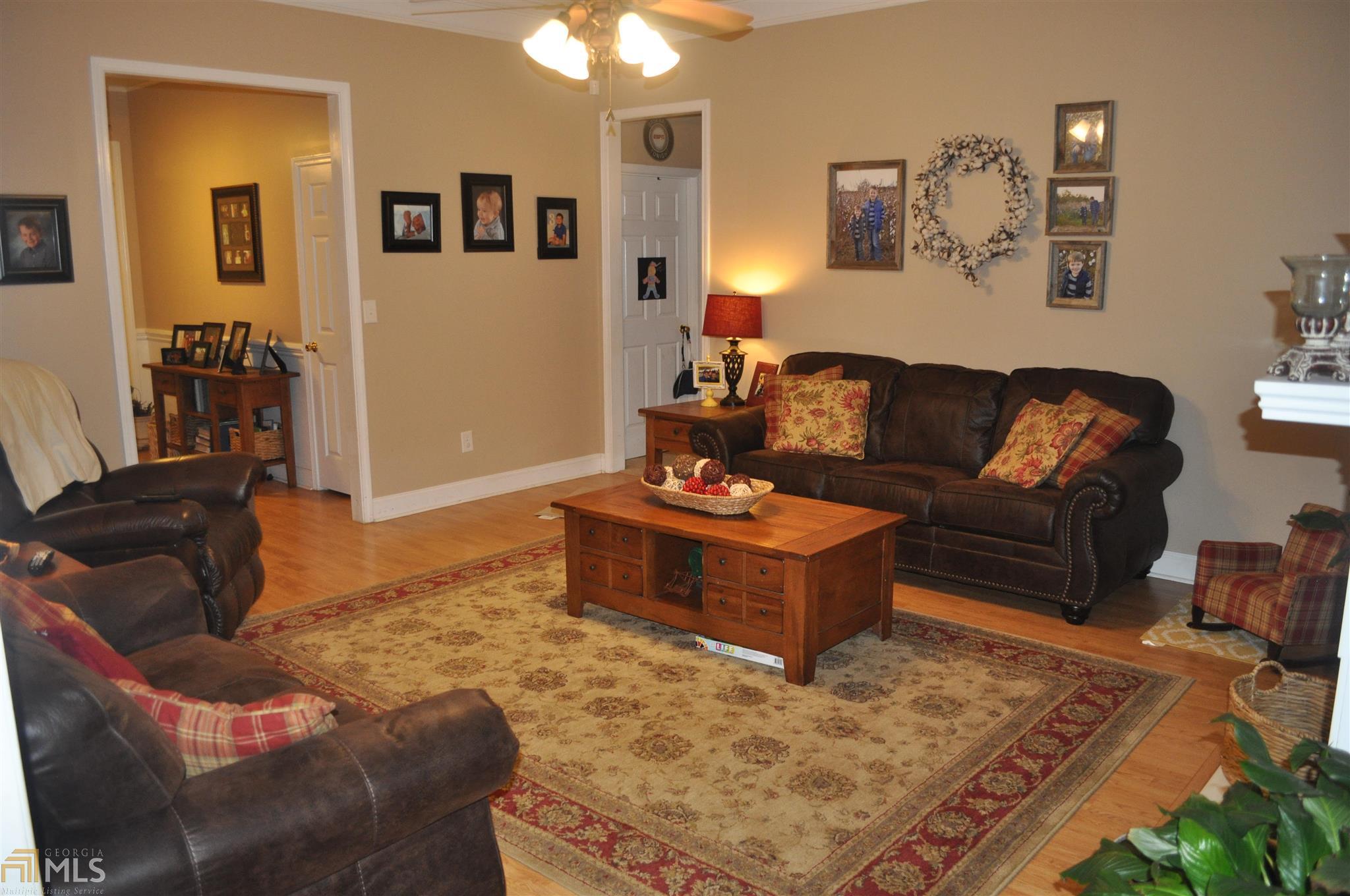 202 Downing Cir