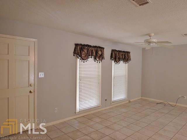 1041 N Pine Knoll Dr