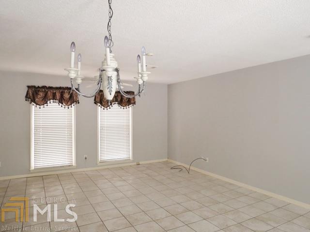 1041 N Pine Knoll Dr