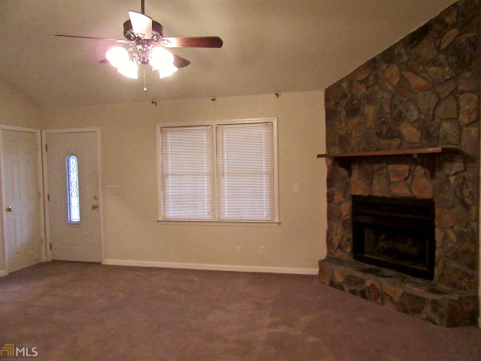2587 Huntington Dr