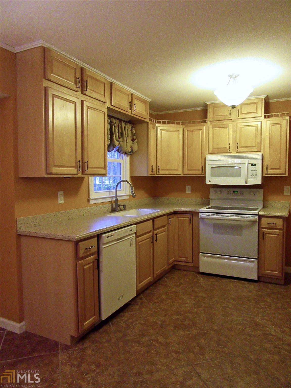 2587 Huntington Dr