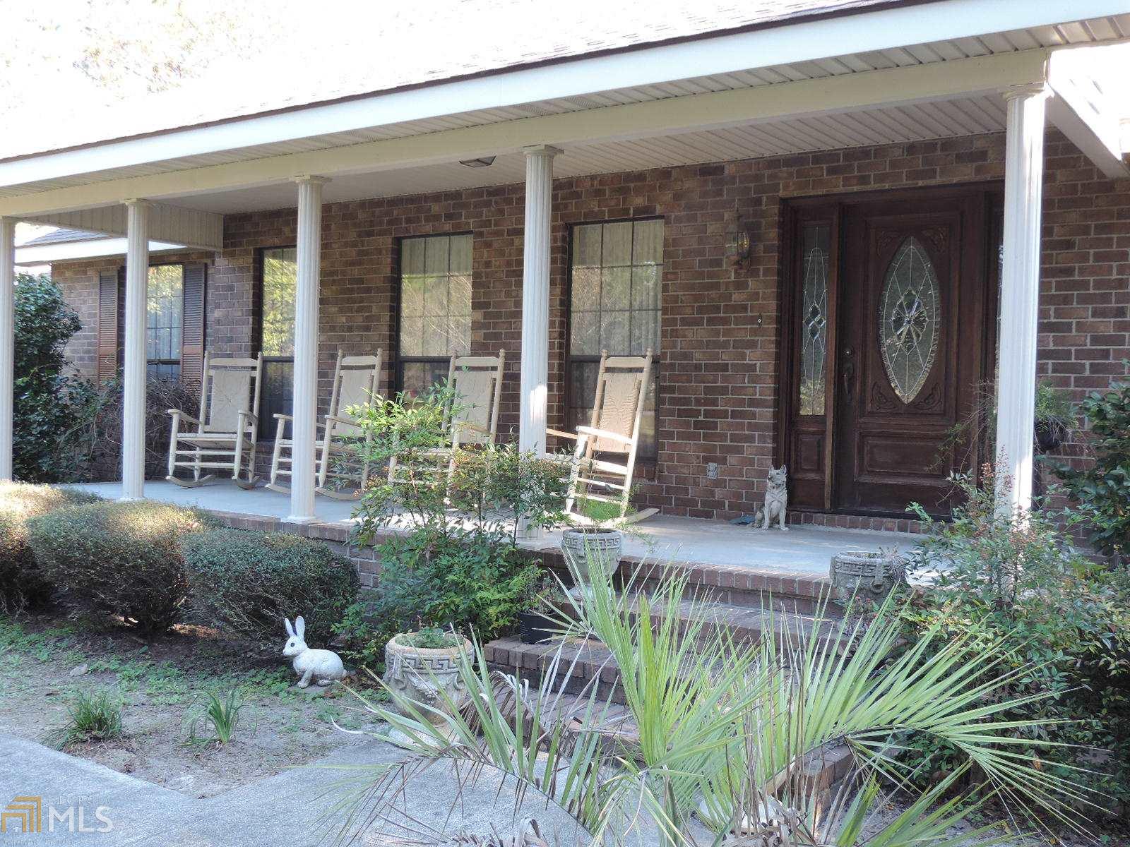 1704 Ebenezer