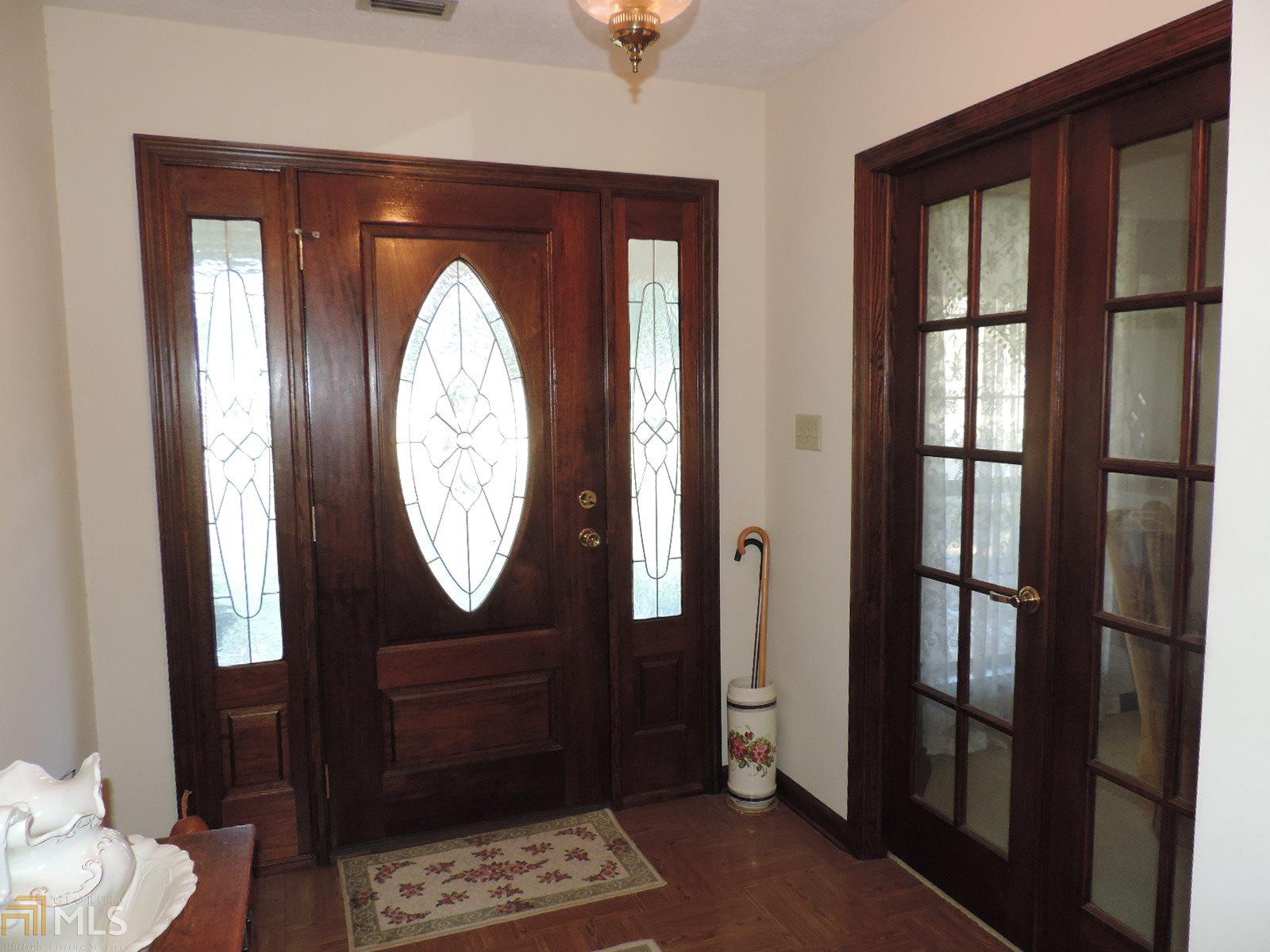 1704 Ebenezer