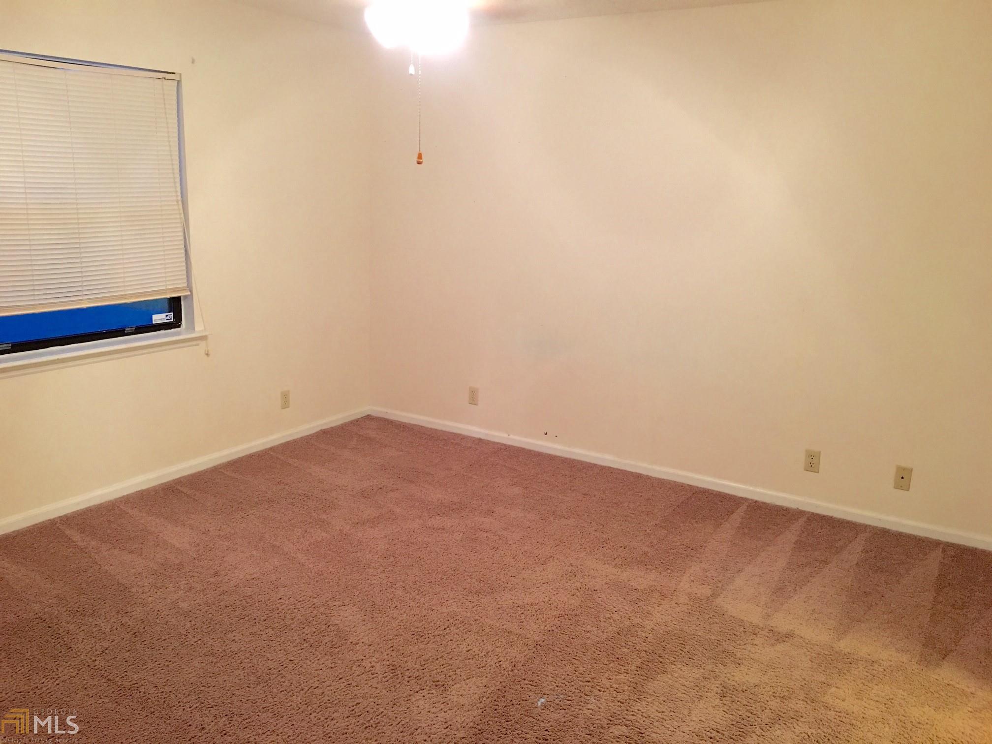 147 N Greenacres Cir