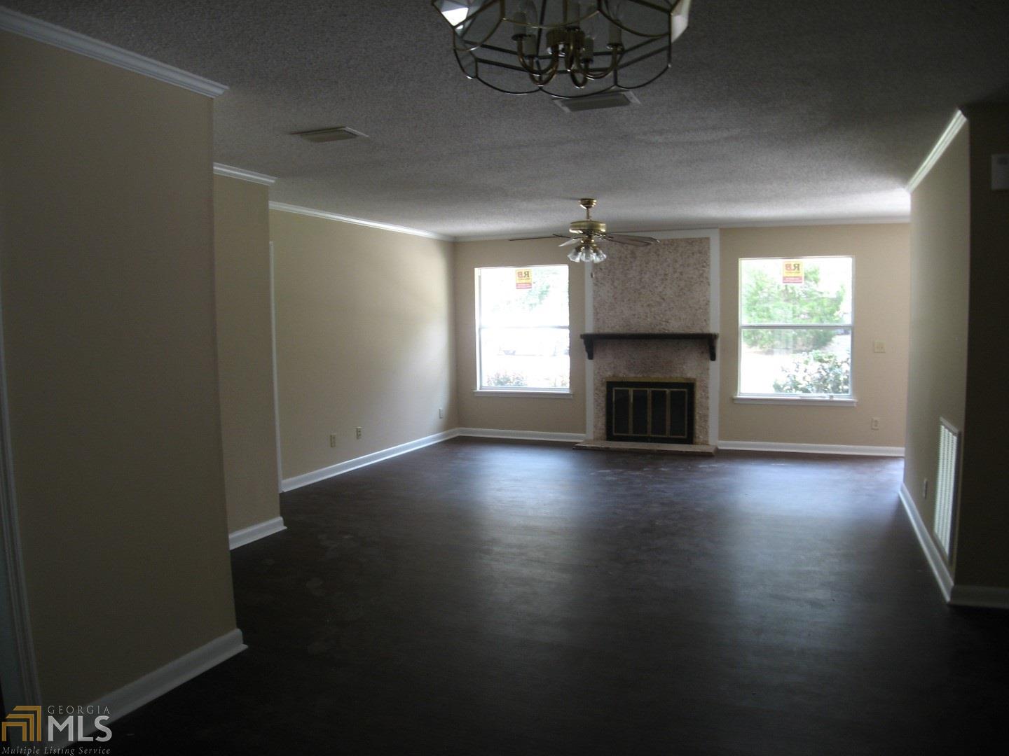 221 Brooklet Cir