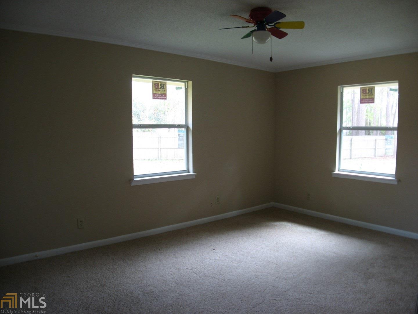 221 Brooklet Cir