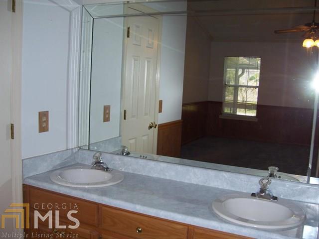 121 Miller Ct