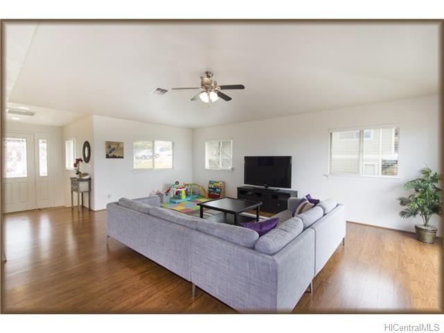 For Sale: 92-677 Welo St Kapolei, HI 96707
