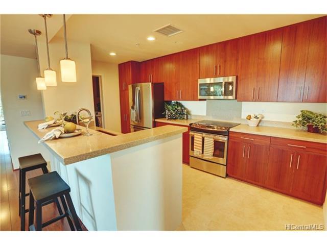 624 Pauku St