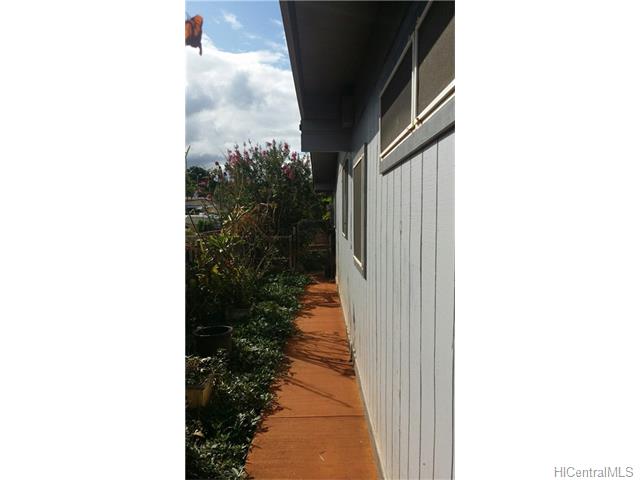 For Sale: 94-728 Loaa St Waipahu, HI 96797