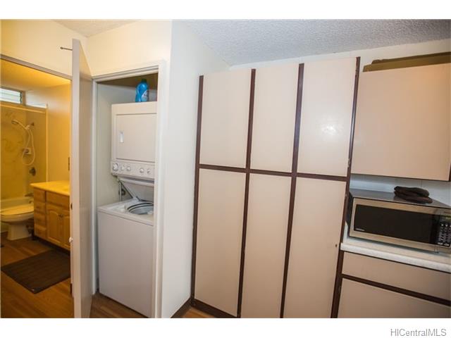 For Sale: 1401 Lusitana St #506 Honolulu, HI 96813