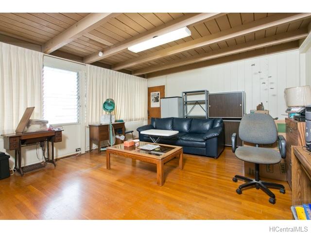 For Sale: 2463 Kekuanoni St Honolulu, HI 96813