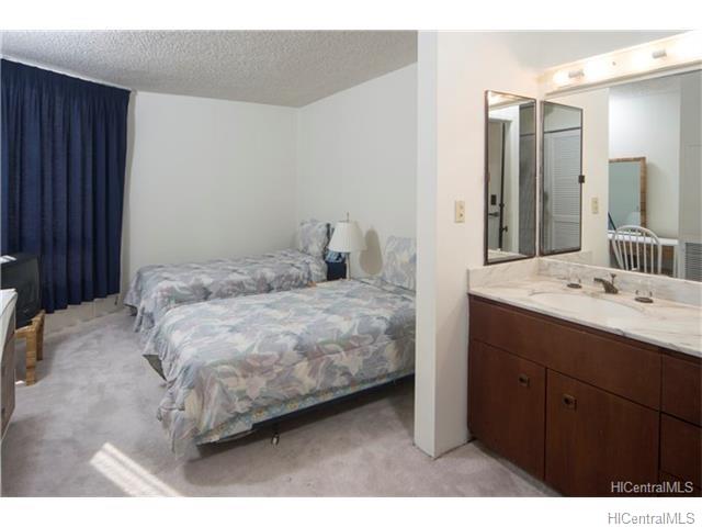 1910 Ala Moana Blvd #17B