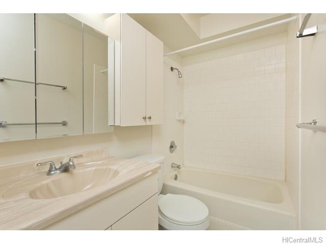 For Sale: 2345 Ala Wai Blvd #APT 1118 Honolulu, HI 96815