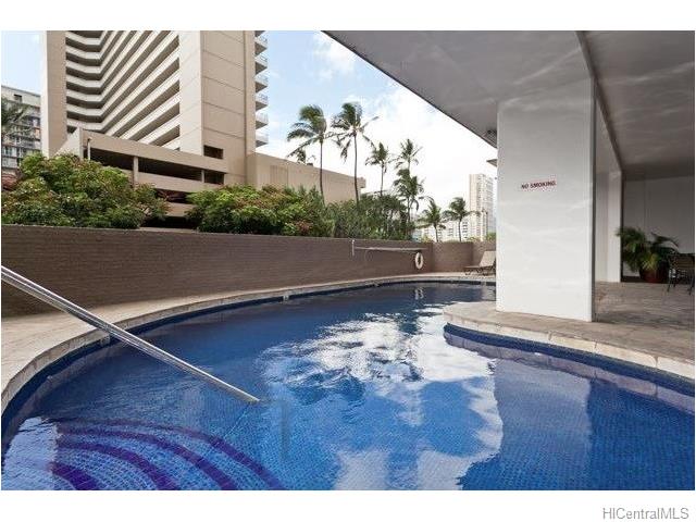 For Sale: 445 Kaiolu St #1109 Honolulu, HI 96815